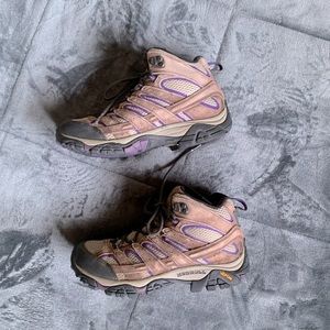 Merrill Hiking Boots for women